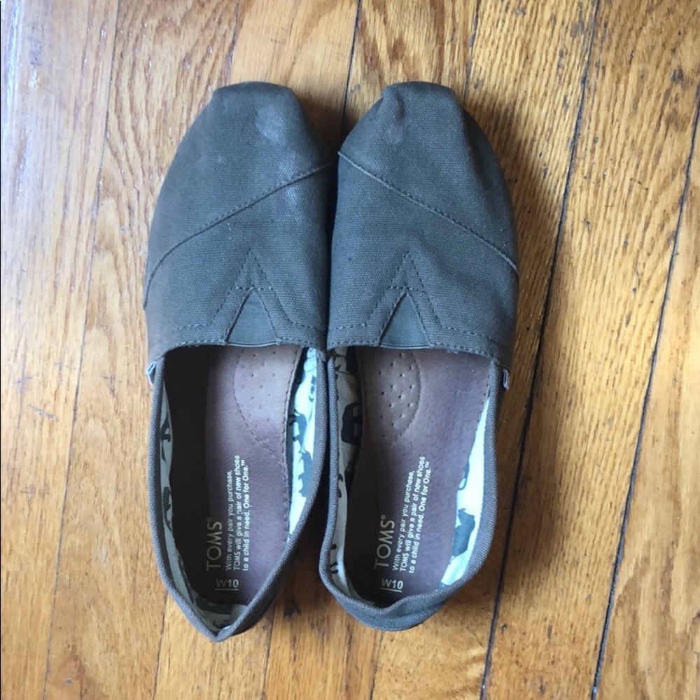 Women’s Toms